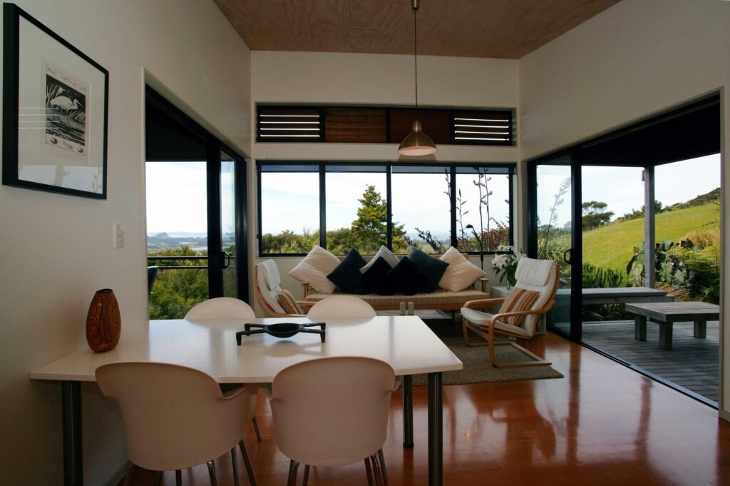 Te Huia lounge